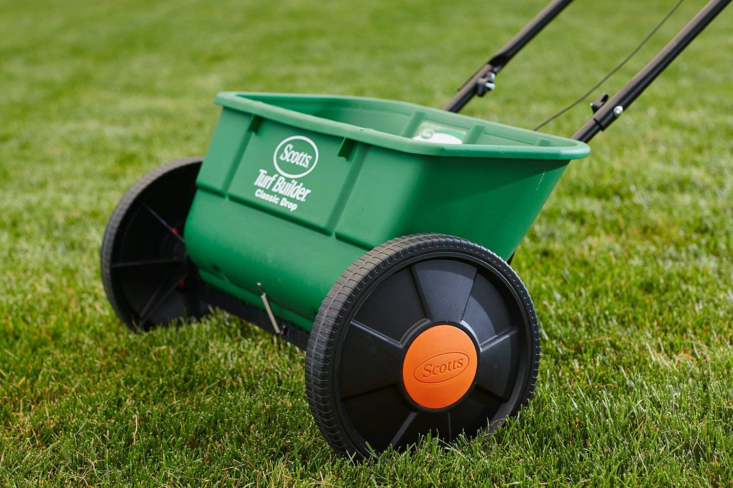 Scotts Turf Builder Classic Spreader - Zander Auto Parts