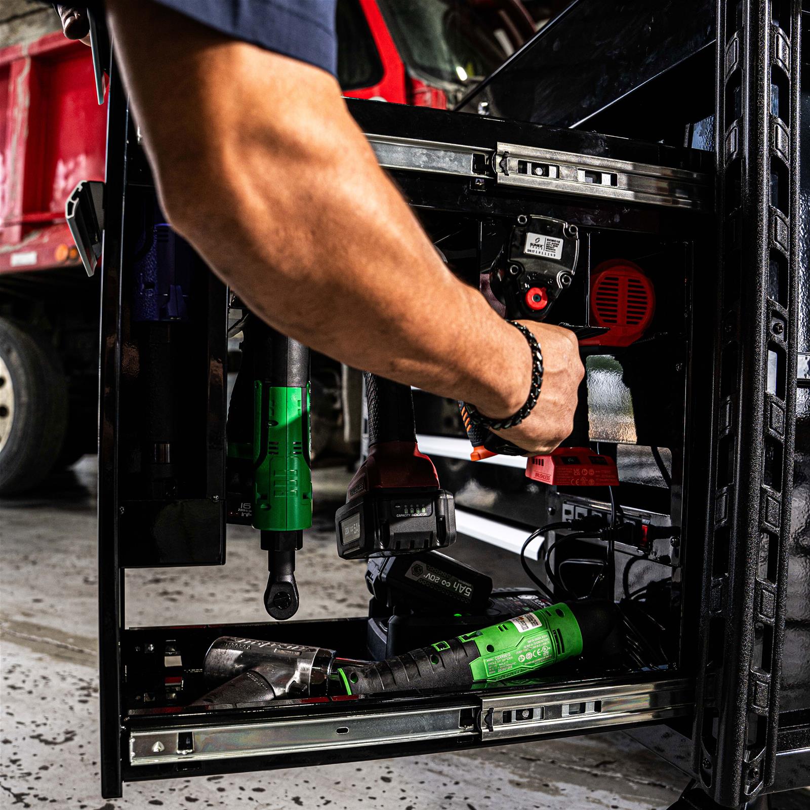 Sunex 8065PCBK Sunex Tools JUIC'D Box 7 Drawer Powered Carts - Zander Auto Parts