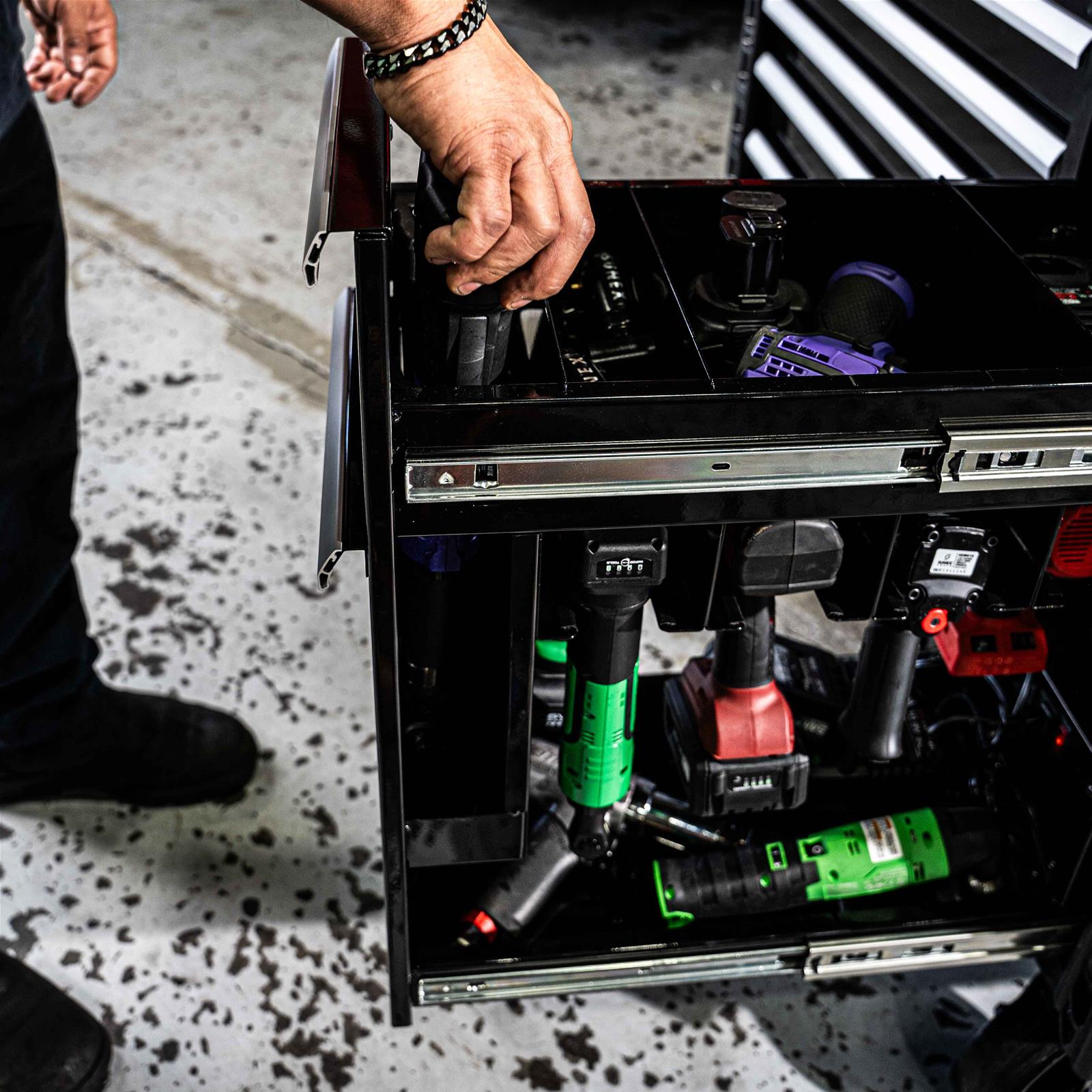 Sunex 8065PCBK Sunex Tools JUIC'D Box 7 Drawer Powered Carts - Zander Auto Parts