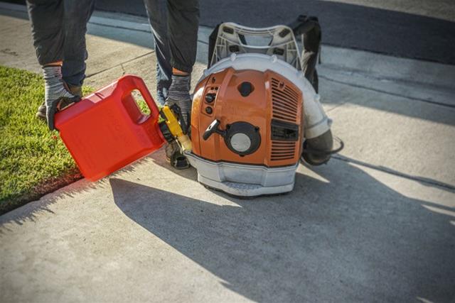 No Spill 1405 No-Spill Gasoline Cans - Zander Auto Parts